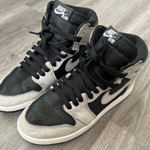 Kids Jordan 1 sneakers